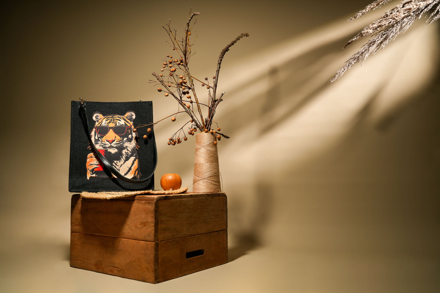 Black Cool Tiger Pop Art Patch Jute Shoulder Bag (J-0033A)