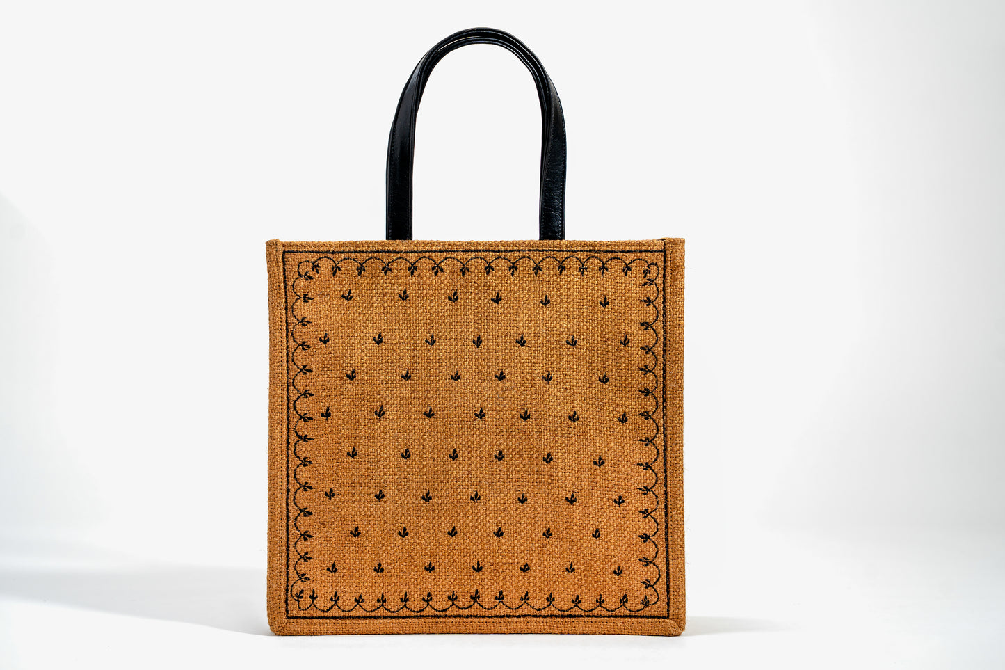 Vintage Scallop Border Embroidered Jute Tote Bag (J-0014)