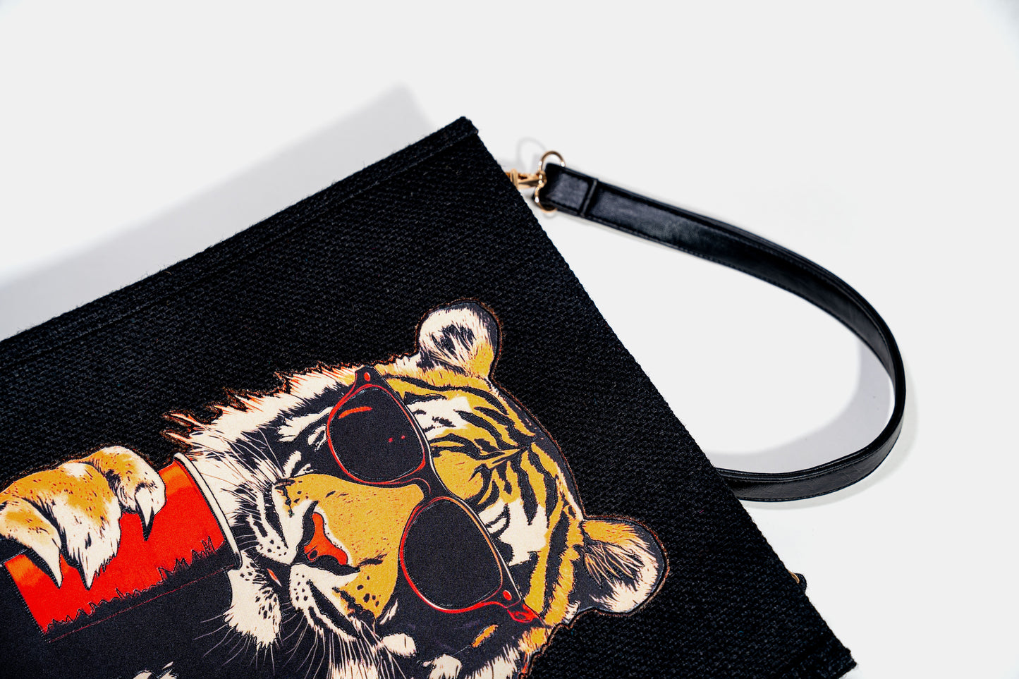 Black Cool Tiger Pop Art Patch Jute Shoulder Bag (J-0033A)